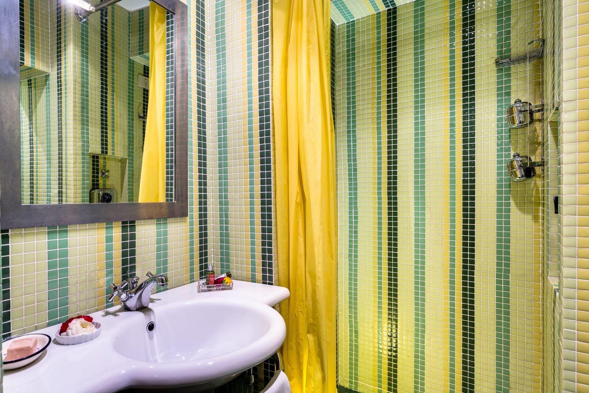 Casa Heberart Guest House Sistina Rome Luaran gambar
